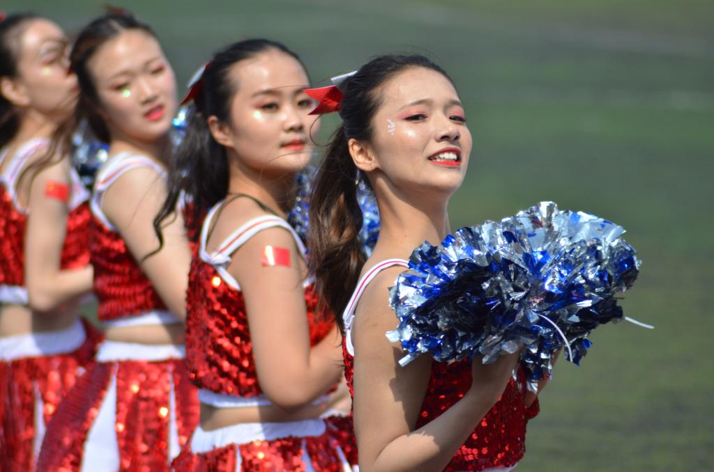 禁忌书屋
在2018年山东财经大学春季运动会舜耕校区比赛中捷报频传2018-4-27 (3).jpg
