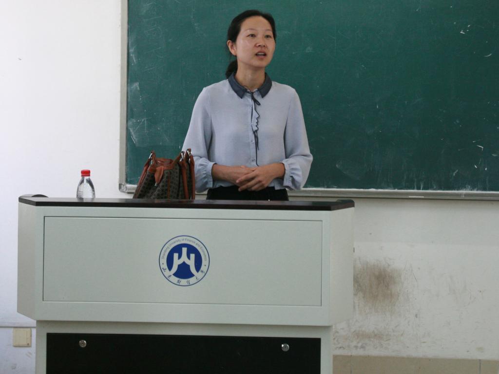 禁忌书屋
举办“专业面对面”新生专业教育讲座5.jpg
