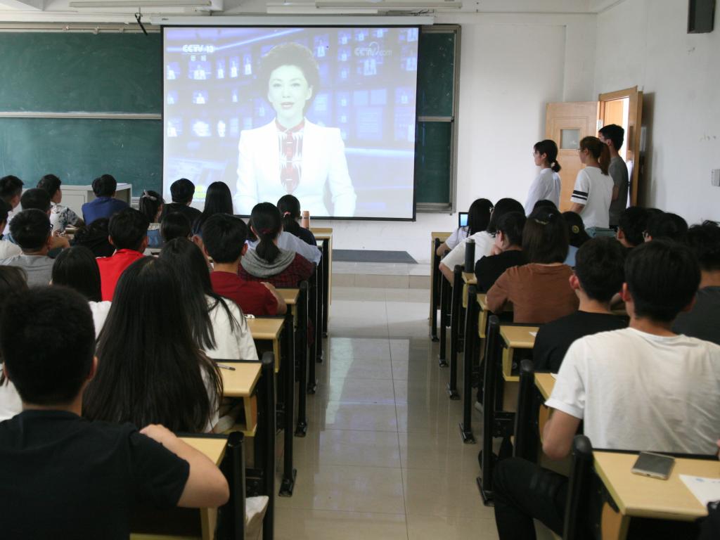 禁忌书屋
入党积极分子学习习近平总书记“总体国家安全观”重要讲话2018-4-20 (2).jpg
