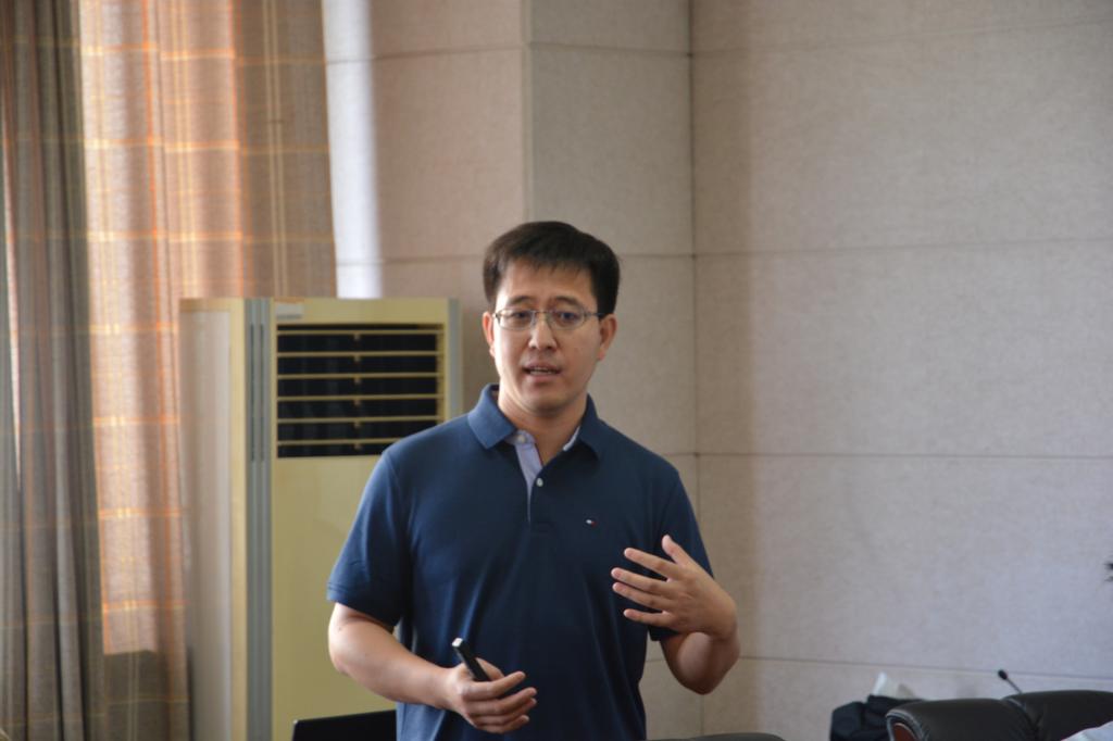 禁忌书屋
举办第4期“泰山金融论坛”(2).jpg