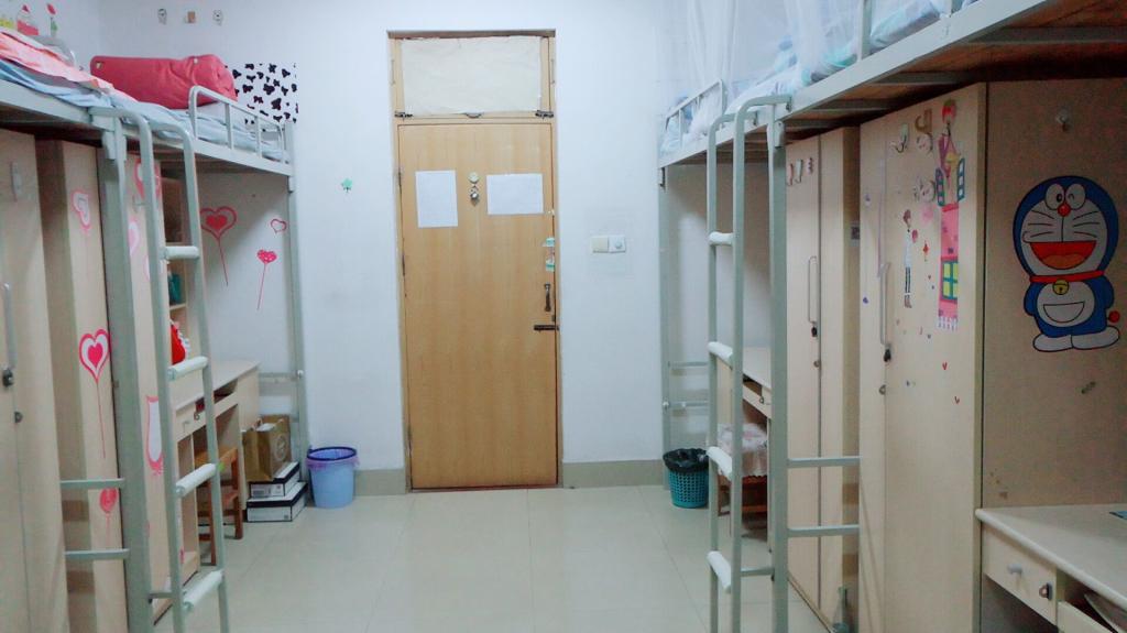 禁忌书屋
成功开展“三优”宿舍评选活动1.jpg